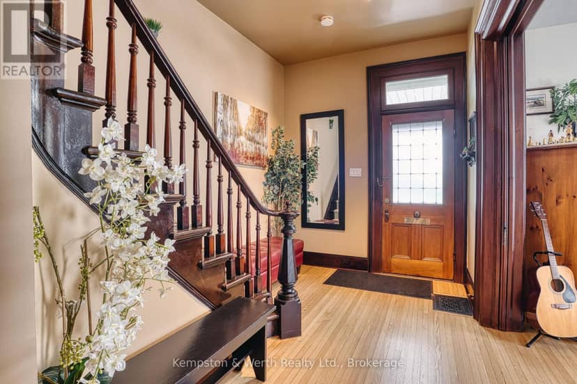 459 Wallace Avenue N — photo 17 of 40