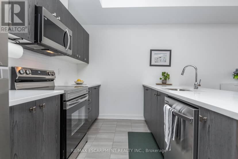 33 Red Maple Lane — photo 12 of 37