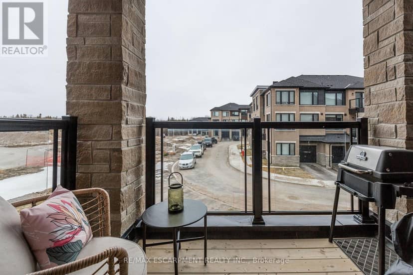 33 Red Maple Lane — photo 34 of 37