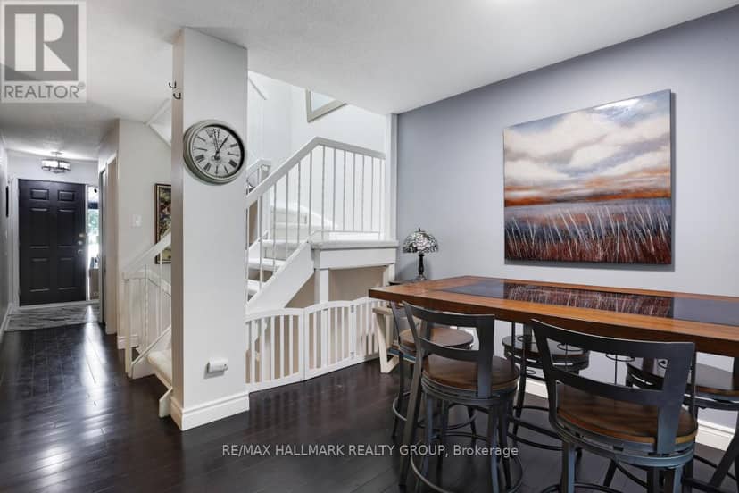 308 Lafontaine Avenue — photo 6 of 28