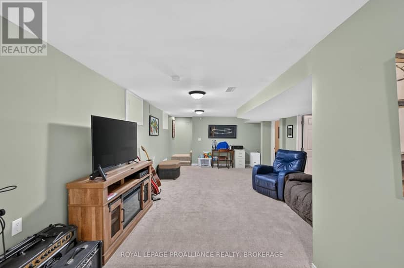 535 Main Street — photo 32 of 40