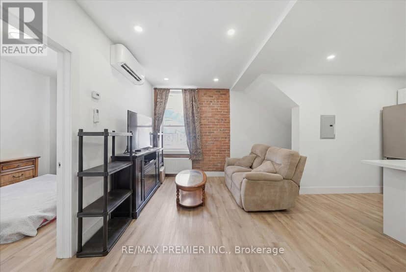 184 King Street E — photo 21 of 30