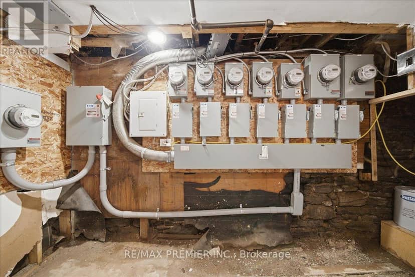 184 King Street E — photo 24 of 30