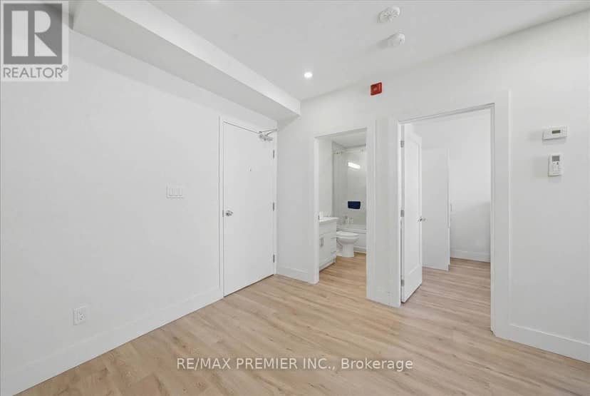184 King Street E — photo 19 of 29