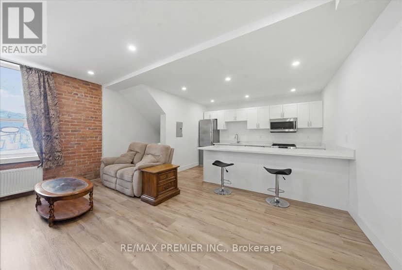 184 King Street E — photo 20 of 29