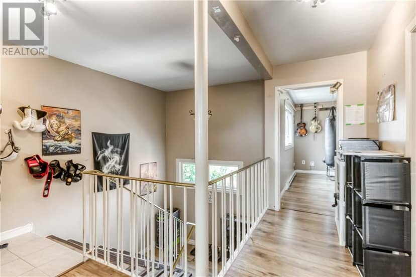 265 Montcalm Avenue — photo 27 of 40
