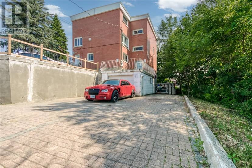 265 Montcalm Avenue — photo 3 of 40