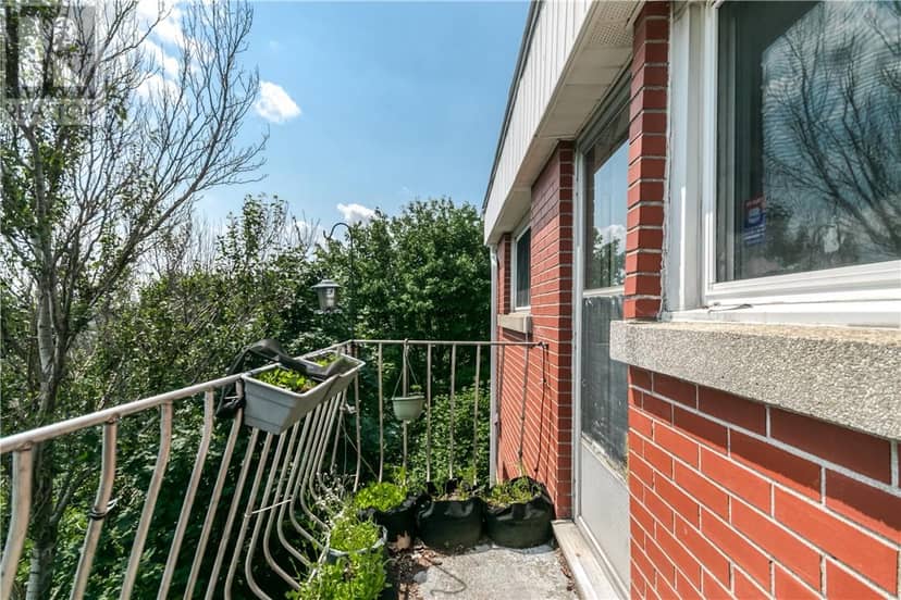 265 Montcalm Avenue — photo 31 of 40