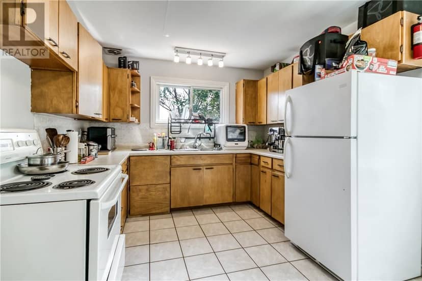 265 Montcalm Avenue — photo 34 of 40