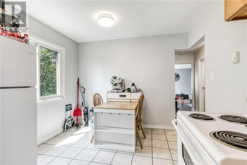 265 Montcalm Avenue — photo 35 of 40