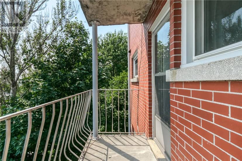 265 Montcalm Avenue — photo 39 of 40