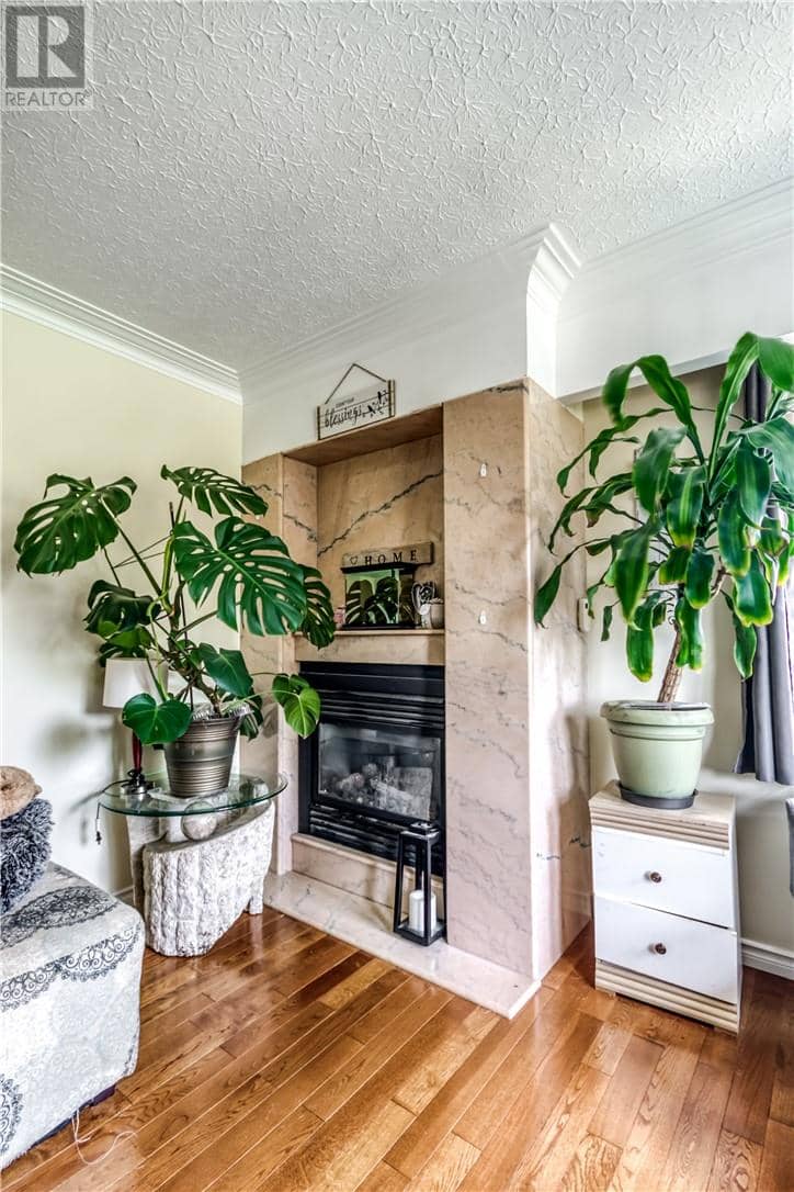 265 Montcalm Avenue — photo 5 of 40