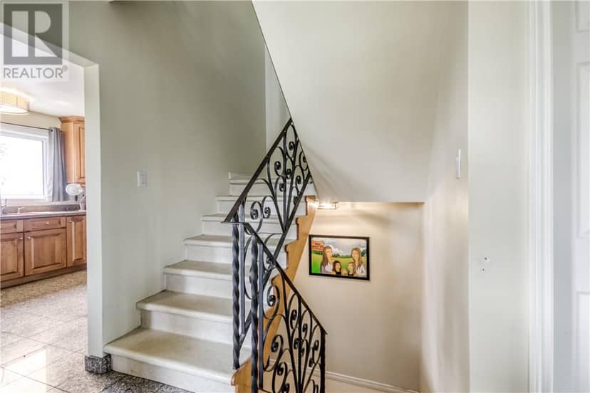 265 Montcalm Avenue — photo 7 of 40