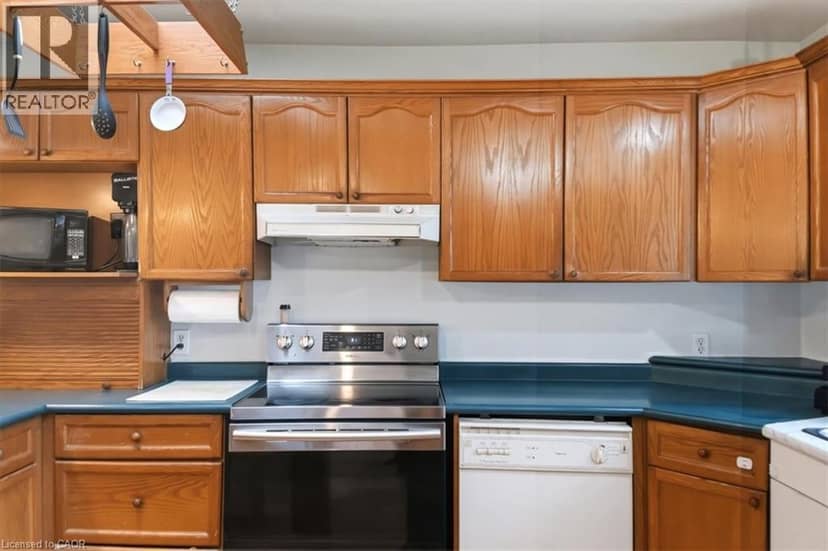 160 DAVIS Street — photo 15 of 33