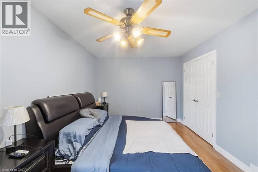 160 DAVIS Street — photo 16 of 33
