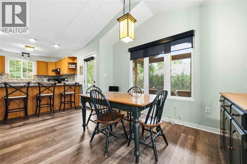 10158 Victoria Street — photo 11 of 40