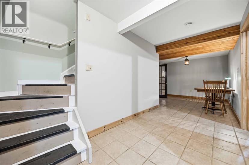 10158 Victoria Street — photo 25 of 40
