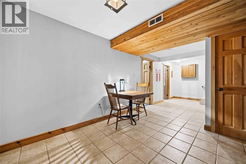 10158 Victoria Street — photo 27 of 40