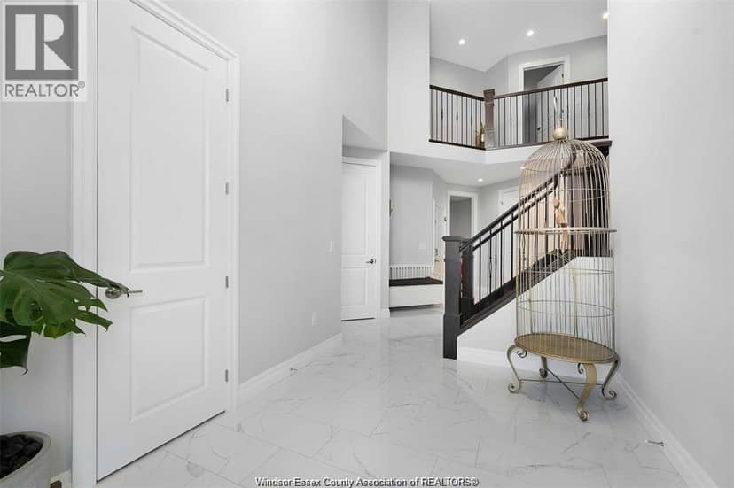 530 Donlon — photo 4 of 33