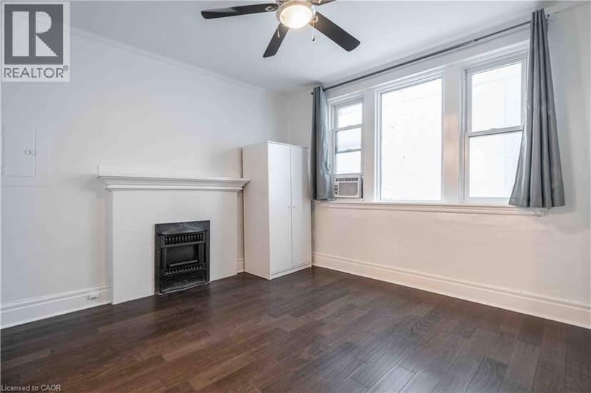 285 KING Street W Unit# 4 — photo 21 of 36
