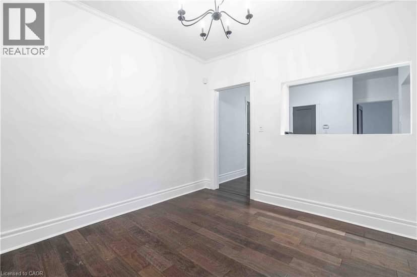 285 KING Street W Unit# 4 — photo 18 of 36