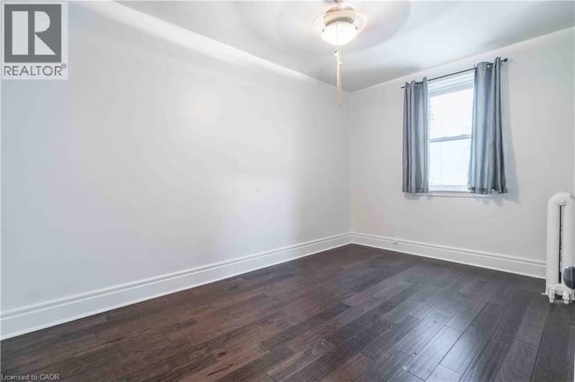 285 KING Street W Unit# 4 — photo 23 of 36