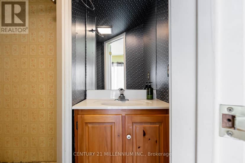 19211 Mountainview Road — photo 5 of 40