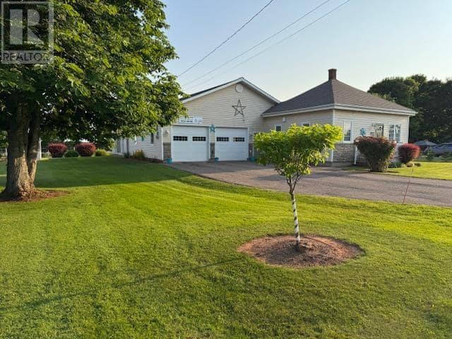 76 BAYVIEW Drive — photo 1 of 35