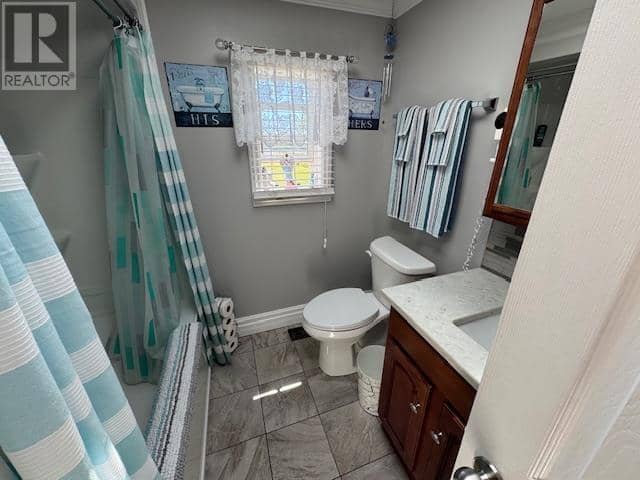 76 BAYVIEW Drive — photo 12 of 35