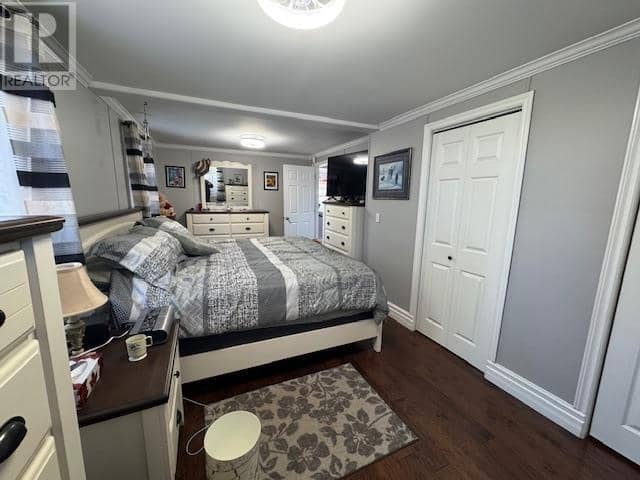 76 BAYVIEW Drive — photo 18 of 35