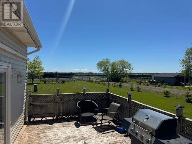 76 BAYVIEW Drive — photo 19 of 35