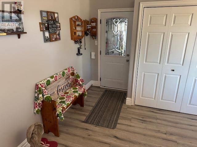 76 BAYVIEW Drive — photo 21 of 35