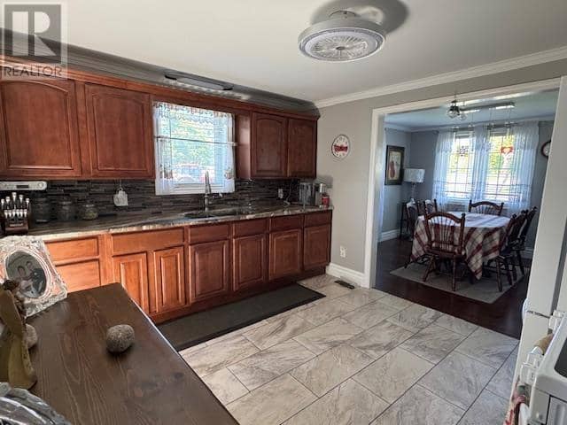 76 BAYVIEW Drive — photo 29 of 35