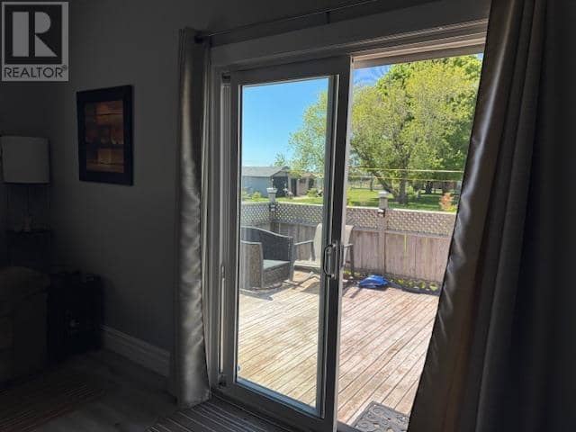 76 BAYVIEW Drive — photo 30 of 35