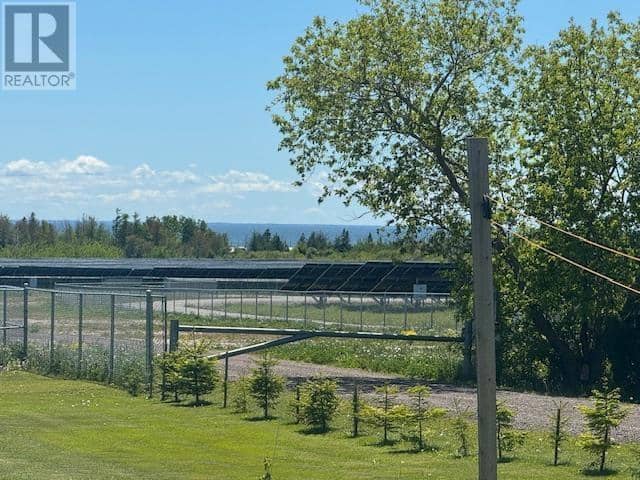 76 BAYVIEW Drive — photo 34 of 35