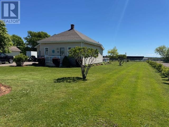 76 BAYVIEW Drive — photo 4 of 35