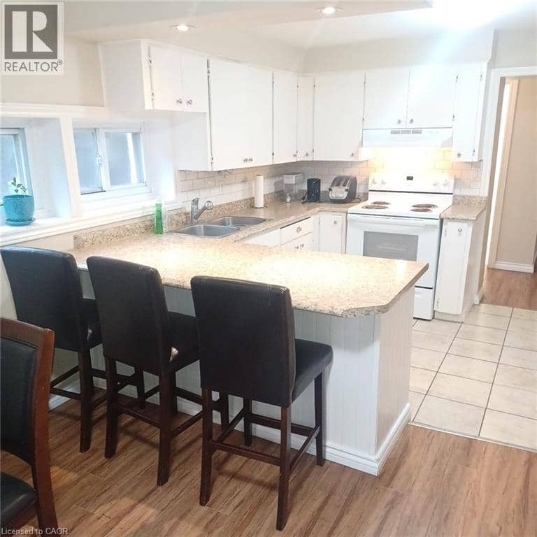 13 BROOKLYNNE Road — photo 21 of 36