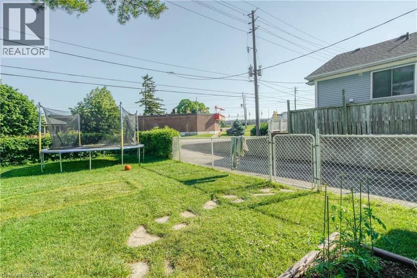 13 BROOKLYNNE Road — photo 27 of 36