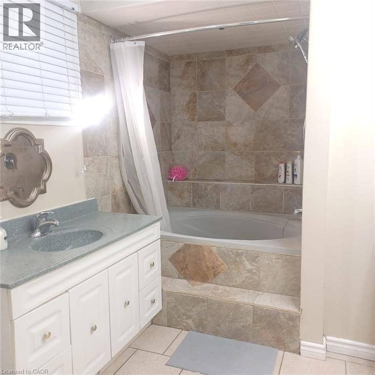13 BROOKLYNNE Road — photo 29 of 36
