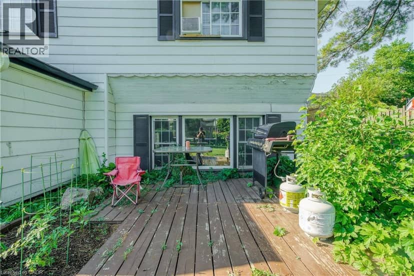 13 BROOKLYNNE Road — photo 33 of 36