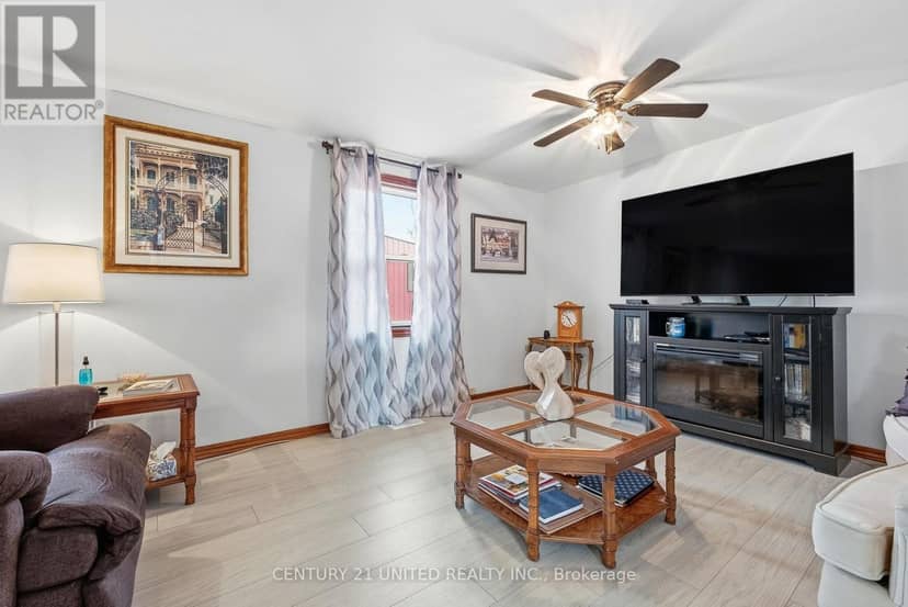 49 Hillview Drive — photo 21 of 40