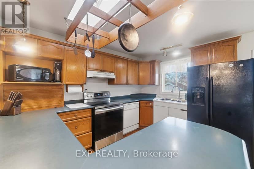 160 Davis Street — photo 15 of 40