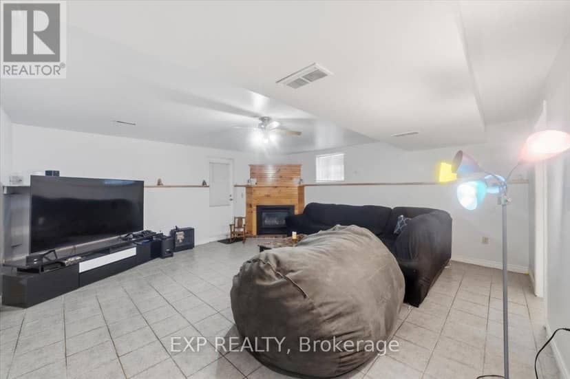 160 Davis Street — photo 31 of 40