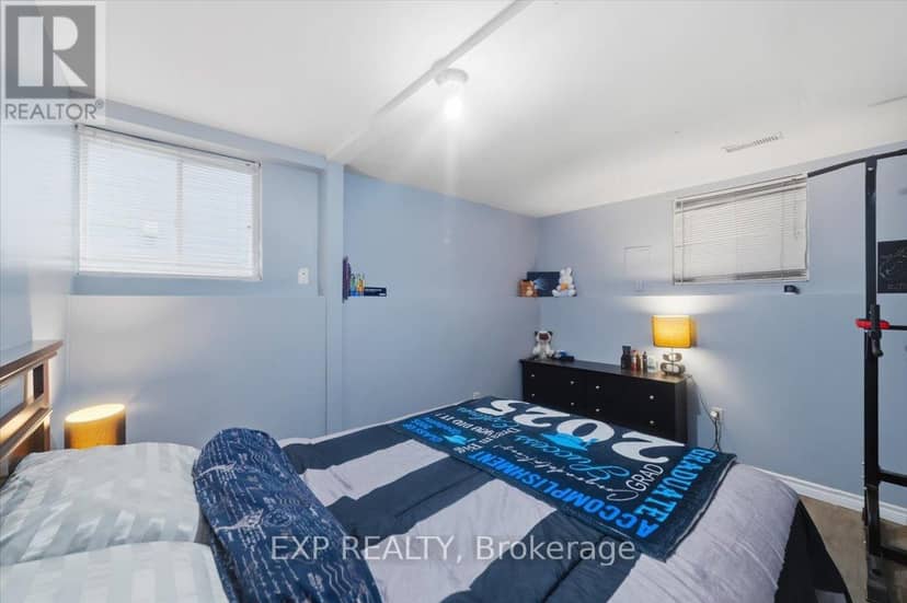 160 Davis Street — photo 35 of 40