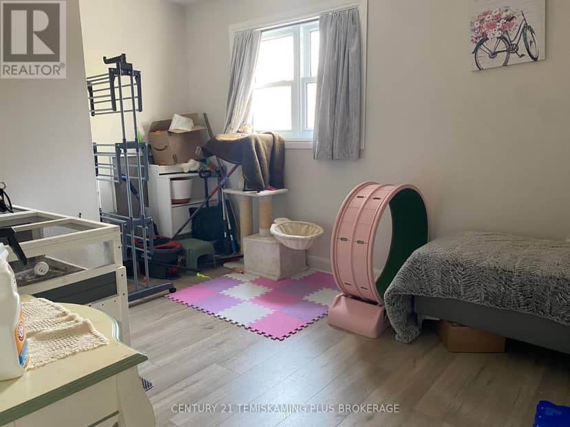 222 Whitewood Avenue — photo 11 of 25