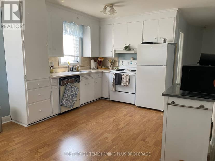 222 Whitewood Avenue — photo 14 of 25