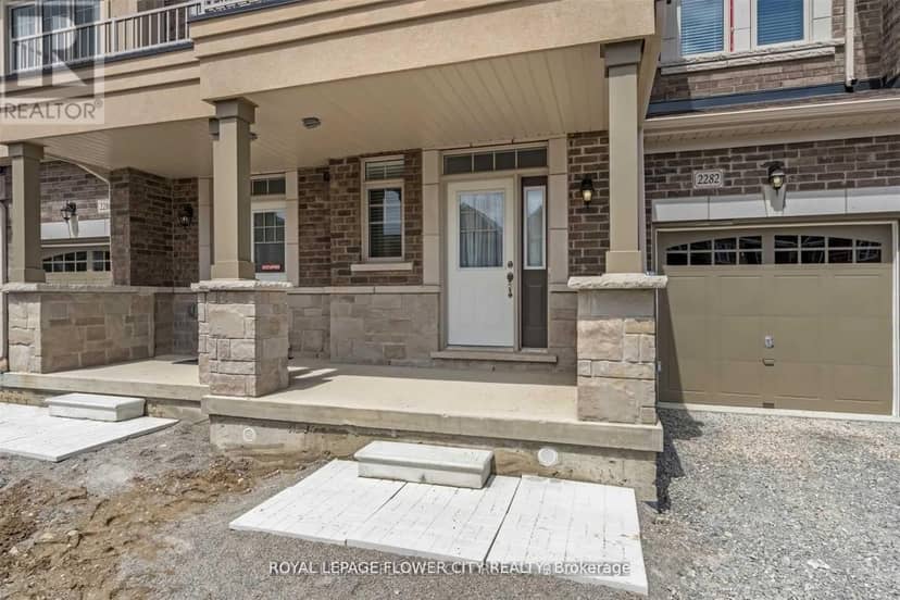 2282 Grainger Loop Crescent — photo 2 of 24
