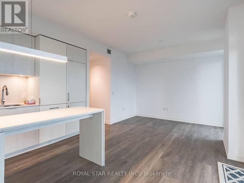 1305 - 20 Richardson Street — photo 12 of 40
