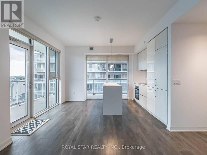 1305 - 20 Richardson Street — photo 15 of 40