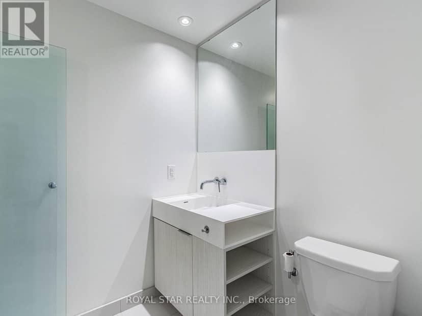 1305 - 20 Richardson Street — photo 21 of 40